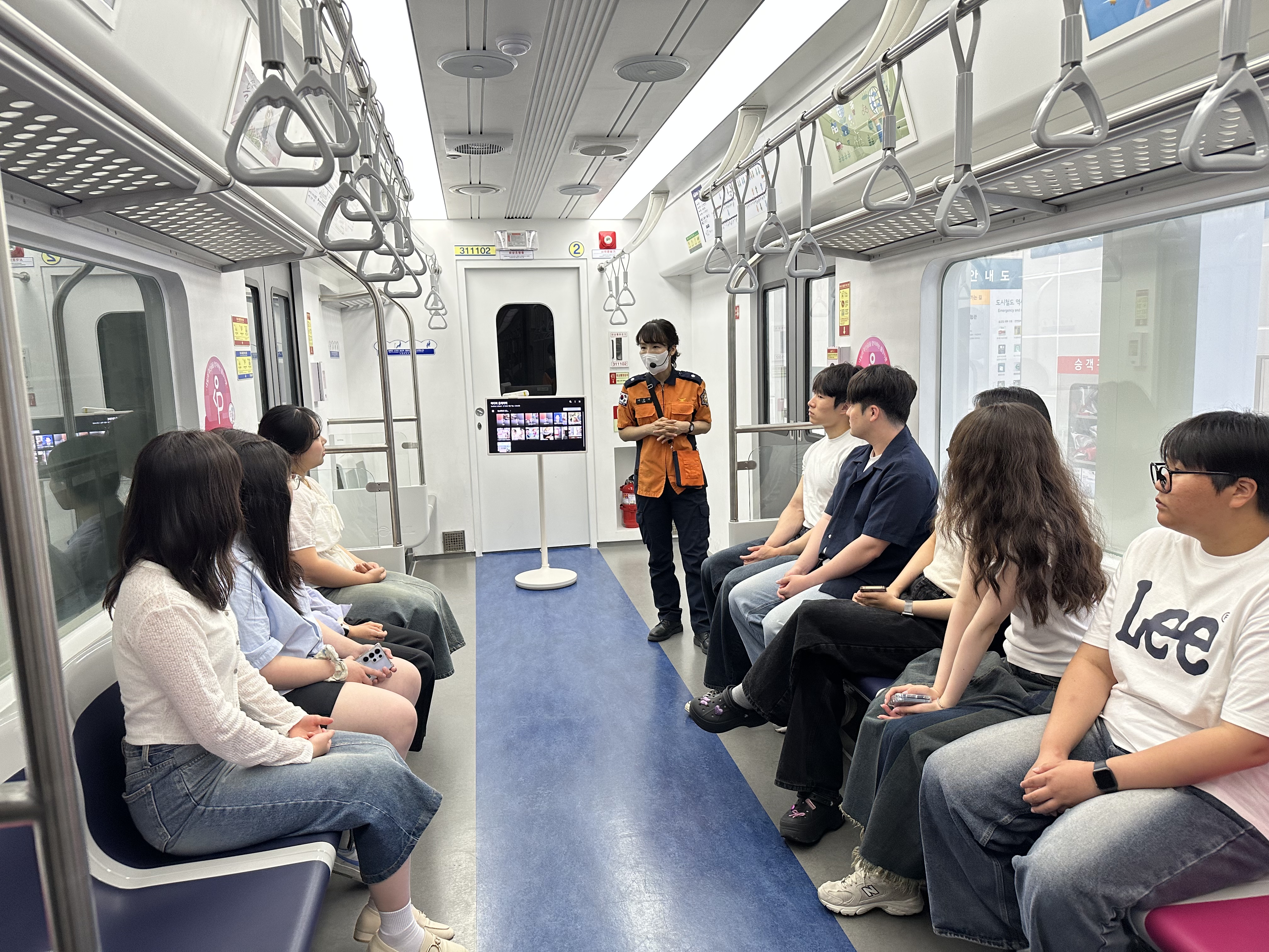 게시물의 4번째 이미지 - 하단 참조